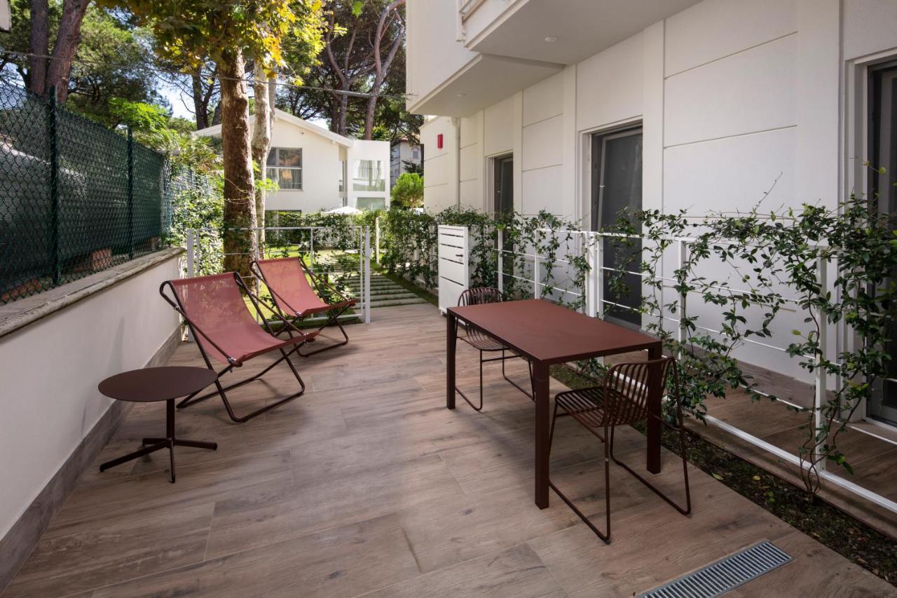 Elegance Riccione Aparthotel Exterior photo