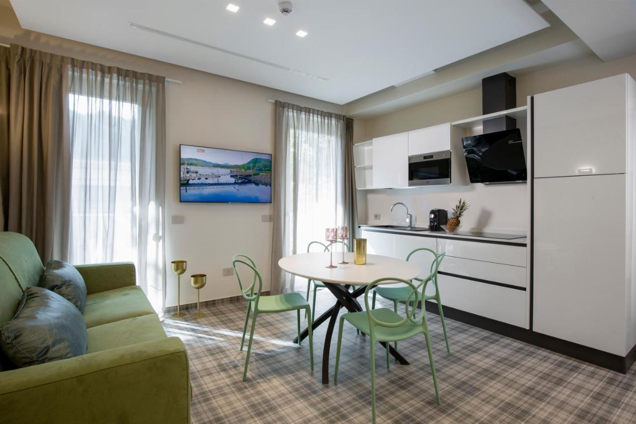 Elegance Riccione Aparthotel Exterior photo