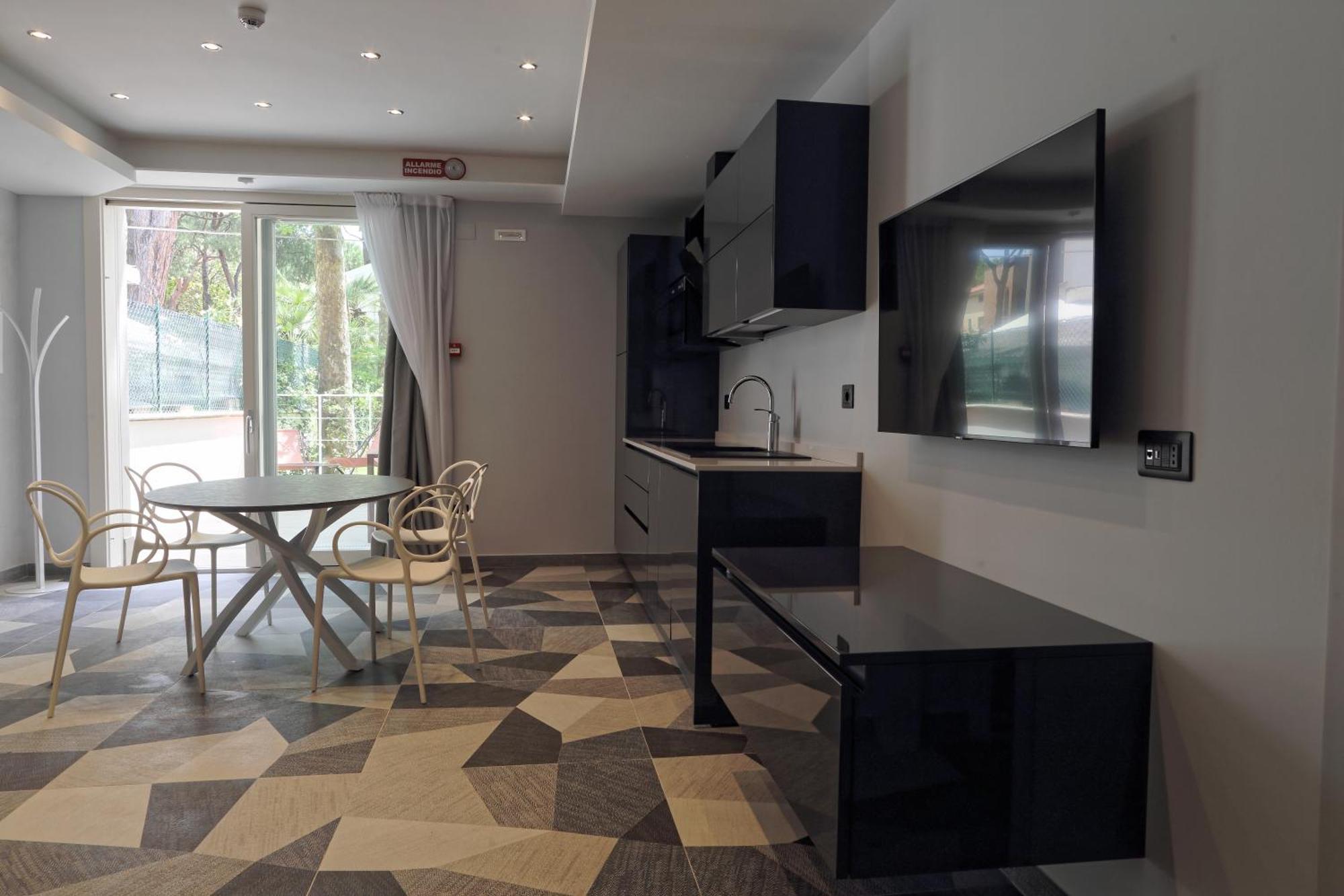 Elegance Riccione Aparthotel Room photo